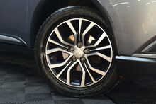 Mitsubishi Outlander DI-D 4 