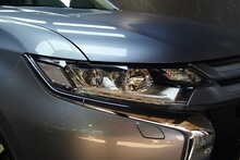 Mitsubishi Outlander DI-D 4 