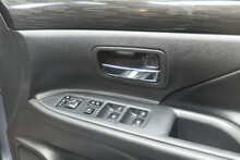 Mitsubishi Outlander DI-D 4 