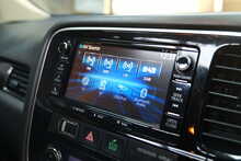 Mitsubishi Outlander DI-D 4 