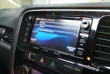 Mitsubishi Outlander DI-D 4 