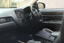 Mitsubishi Outlander DI-D 4 