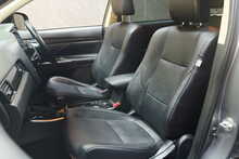 Mitsubishi Outlander DI-D 4 