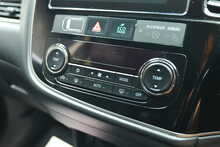 Mitsubishi Outlander DI-D Juro 