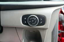 Ford Transit Custom 300 EcoBlue Limited 