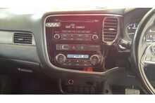 Mitsubishi Outlander DI-D 3 