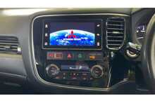 Mitsubishi Outlander DI-D 4 