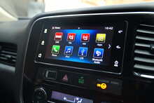 Mitsubishi Outlander DI-D 4 