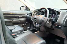Mitsubishi Outlander DI-D 4 