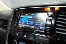 Mitsubishi Outlander DI-D 4 