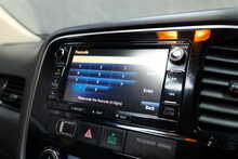 Mitsubishi Outlander DI-D 4 