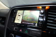 Mitsubishi Outlander DI-D 4 