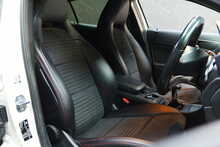 Mercedes-Benz GLA GLA200 AMG Line 