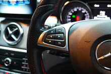 Mercedes-Benz GLA GLA200 AMG Line 