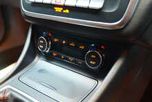 Mercedes-Benz GLA GLA200 AMG Line 