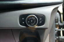 Ford Transit Custom 300 EcoBlue Limited 