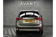 Mitsubishi Outlander DI-D 4 