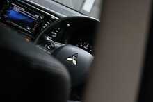 Mitsubishi Outlander DI-D 4 