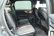 Audi Q7 TDI V6 S line 