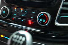 Ford Transit Custom 280 EcoBlue Limited 