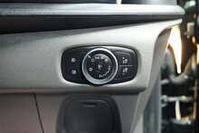 Ford Transit Custom 280 EcoBlue Limited 