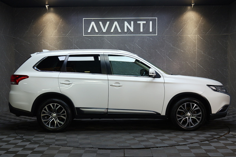 Mitsubishi 2.2 DI-D 4 SUV 5dr Diesel Auto 4WD Euro 6 (147 ps)