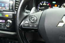 Mitsubishi Outlander DI-D 4 