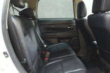 Mitsubishi Outlander DI-D 4 