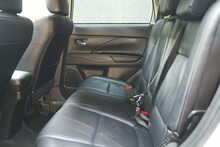 Mitsubishi Outlander DI-D 4 