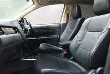 Mitsubishi Outlander DI-D 4 