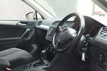 Volkswagen Tiguan TDI BlueMotion Tech SE Navigation 