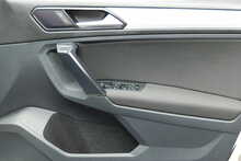 Volkswagen Tiguan TDI BlueMotion Tech SE Navigation 