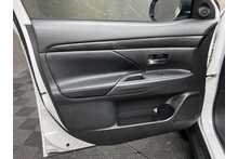 Mitsubishi Outlander DI-D 4 