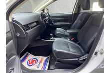 Mitsubishi Outlander DI-D 4 