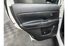 Mitsubishi Outlander DI-D 4 
