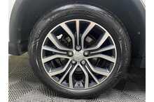 Mitsubishi Outlander DI-D 4 