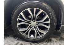 Mitsubishi Outlander DI-D 4 