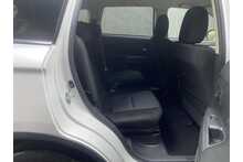 Mitsubishi Outlander DI-D 3 