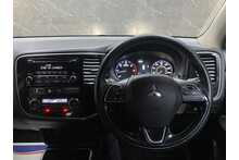 Mitsubishi Outlander DI-D 3 