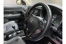 Mitsubishi Outlander DI-D 4 