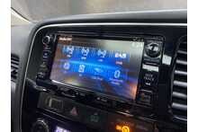 Mitsubishi Outlander DI-D 4 