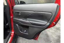 Mitsubishi Outlander DI-D 4 