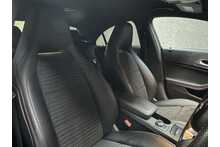 Mercedes-Benz CLA CLA180 AMG Line 