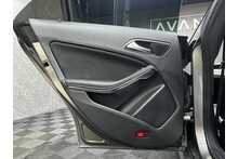 Mercedes-Benz CLA CLA180 AMG Line 