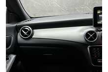 Mercedes-Benz CLA CLA180 AMG Line 