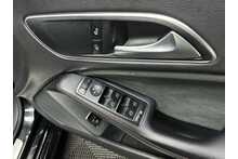 Mercedes-Benz CLA CLA180 AMG Line Edition 