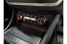 Mercedes-Benz CLA CLA180 AMG Line Edition 