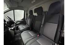 Ford Transit Custom 260 EcoBlue Leader 