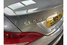 Mercedes-Benz CLA CLA180 AMG Line Edition 