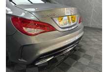 Mercedes-Benz CLA CLA180 AMG Line Edition 